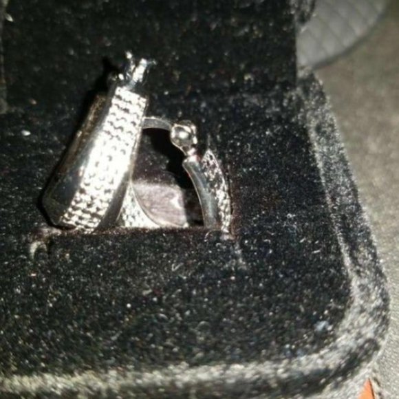 NWOT 14k WGF 0.02ctw Genuine Diamond Accent Hoop Pierced Earrings - Picture 5 of 9